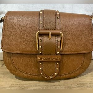 MICHAEL KORS Lillian Buckle Studded Flap Small Crossbody LUGGAGE LIKE NEW